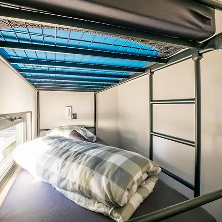 Beautiful Houseboat With Shared Pool, Cleaning Included Botel *